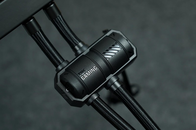 七彩虹iGame Z790D5+索泰RTX 4070 AMP+华硕TUF机电散装机作业