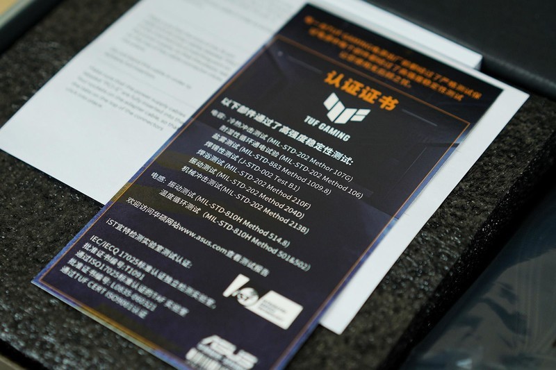 七彩虹iGame Z790D5+索泰RTX 4070 AMP+华硕TUF机电散装机作业