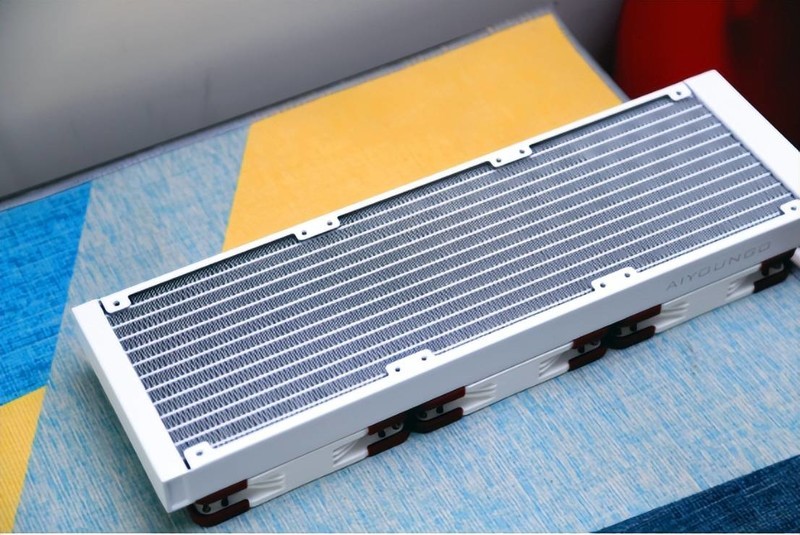 圆梦海景房，大家觉得光污染装机这样如何？