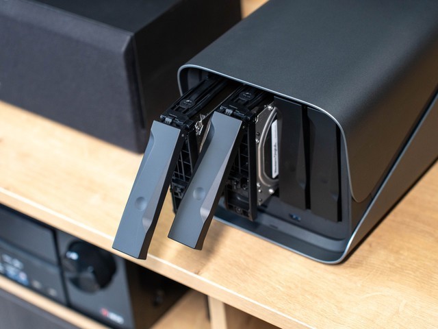 全家的娱乐好伴侣，哪里都能看、上手零难度极空间Z4Pro使用分享