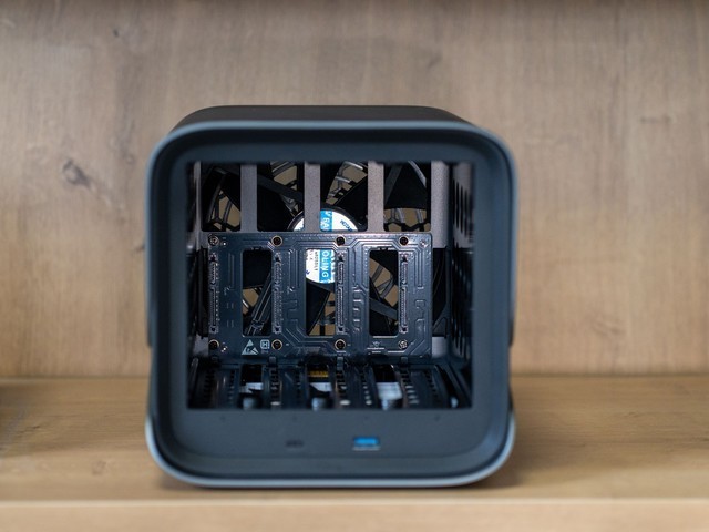 全家的娱乐好伴侣，哪里都能看、上手零难度极空间Z4Pro使用分享