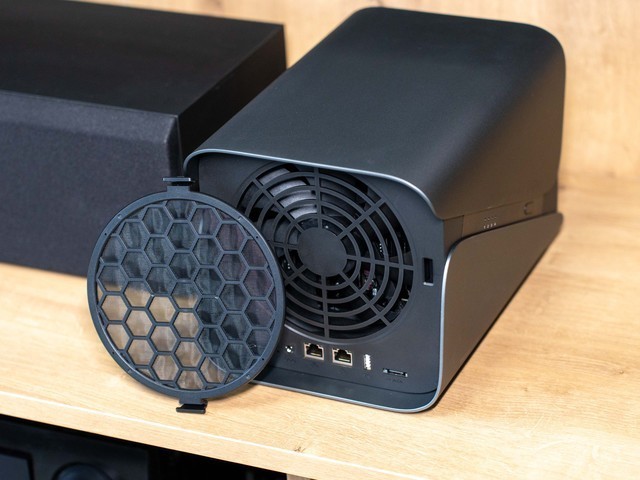 全家的娱乐好伴侣，哪里都能看、上手零难度极空间Z4Pro使用分享