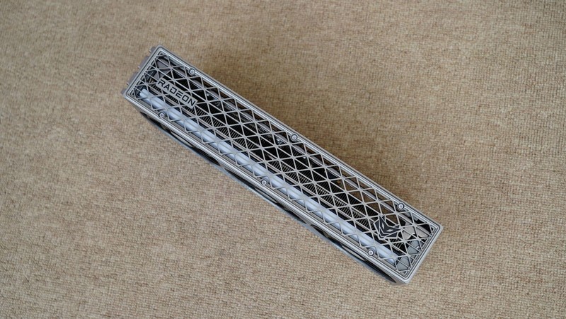 越级挑战，锐龙5 9600X、Ultra7 265K究竟谁打游戏更胜一筹？