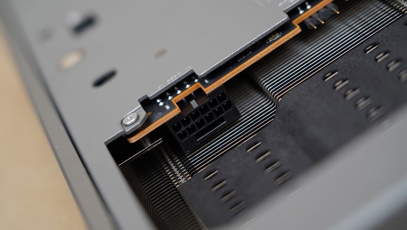 越级挑战，锐龙5 9600X、Ultra7 265K究竟谁打游戏更胜一筹？