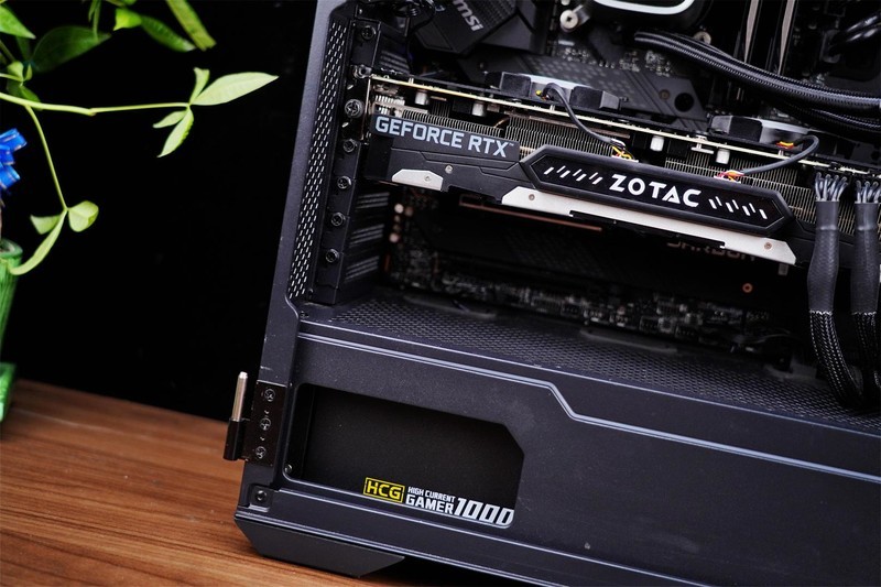 搭载镁光颗粒，性能散热一流，超频5800MHz，全面飞起