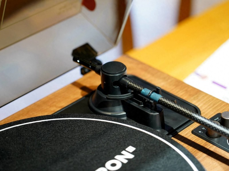 以纯粹致敬经典，Syitren/赛塔林PARON黑胶唱片机给我带来什么