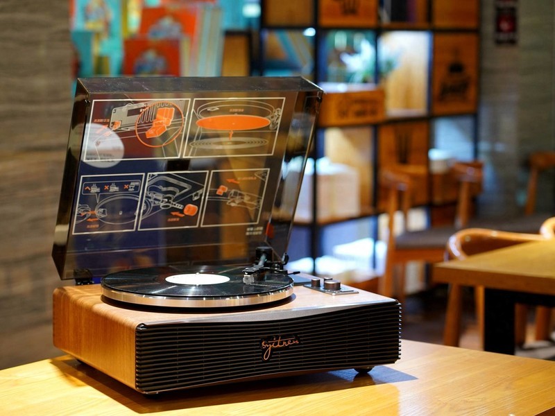 以纯粹致敬经典，Syitren/赛塔林PARON黑胶唱片机给我带来什么