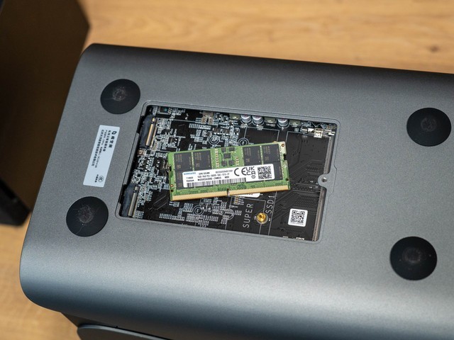 全家的娱乐好伴侣，哪里都能看、上手零难度极空间Z4Pro使用分享