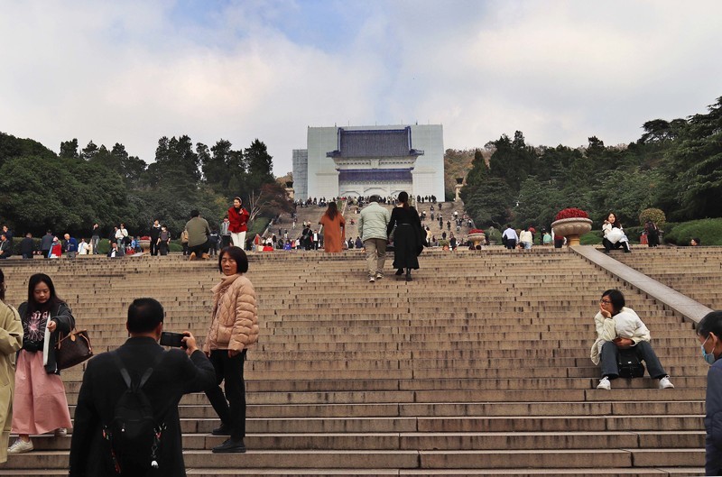 游览南京中山陵风景区