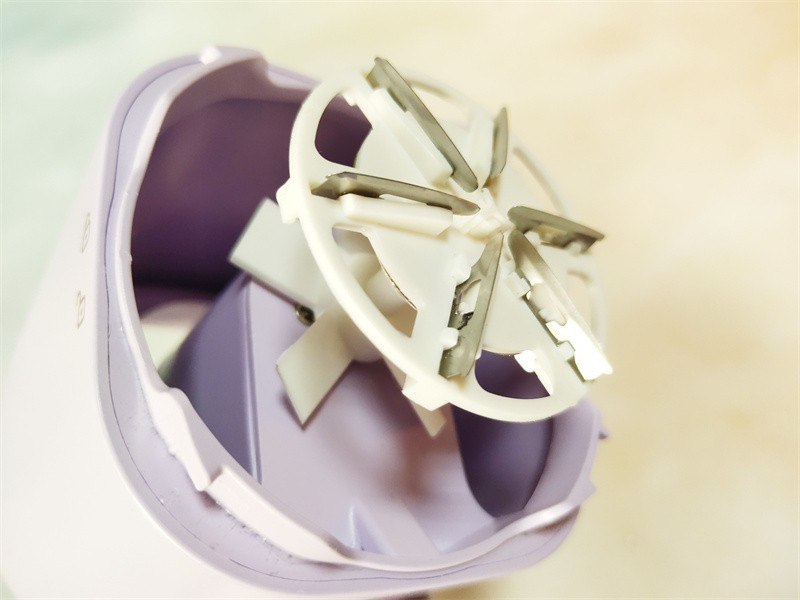 大宇毛球修剪器：衣物唤新，靓丽出行