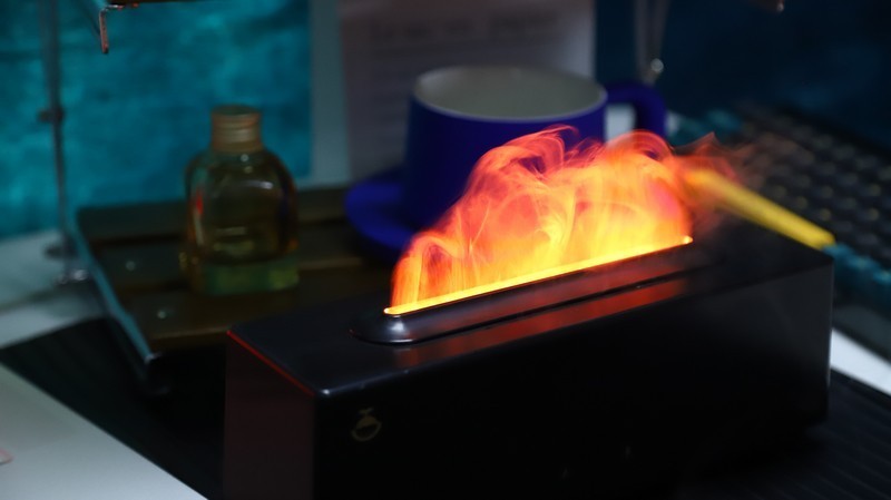 精致生活单品 鲸醒拾音火焰壁炉香薰机