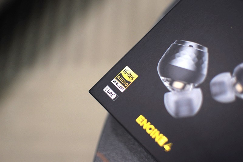 亮瞎我眼 SOUNDPEATS Engine4无线蓝牙耳机