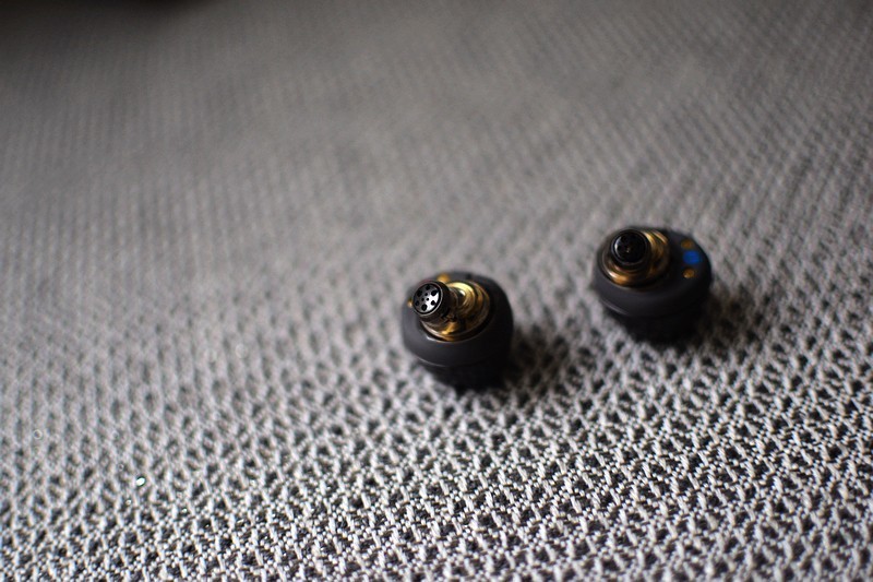 亮瞎我眼 SOUNDPEATS Engine4无线蓝牙耳机