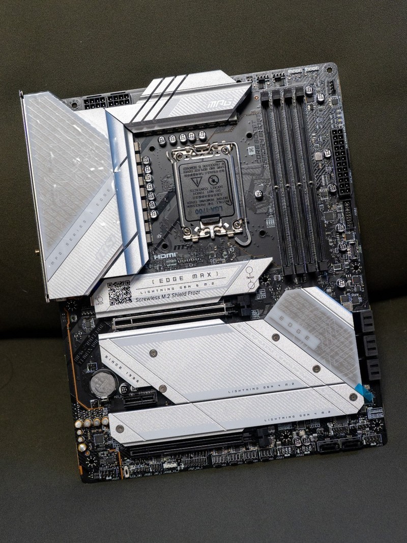 这波给多了，影驰RTX 4070Ti Super 星曜 OC显卡首发测评