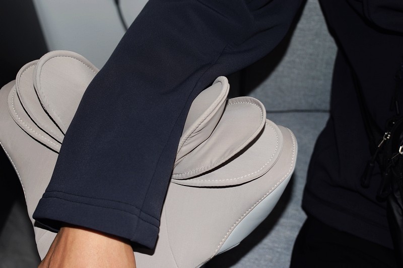 下班回家一定要用上它！乐范云朵揉捏按摩枕