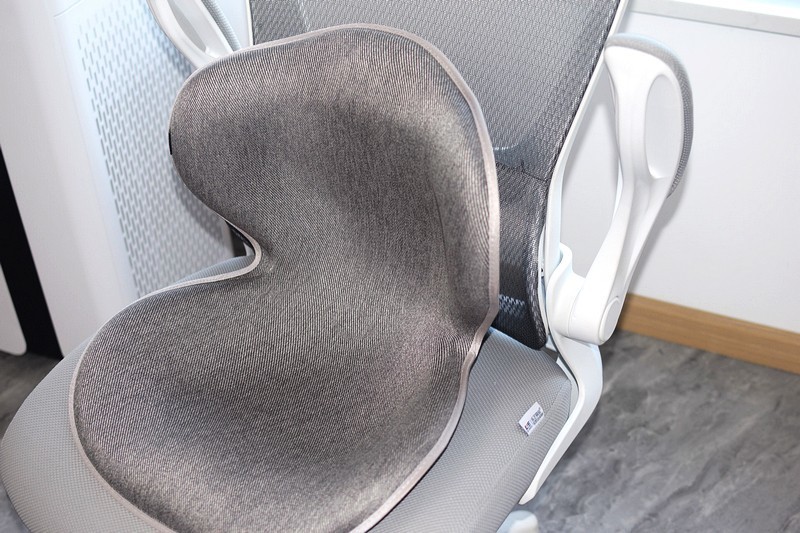 健康坐姿的理想伴侣 乐班护腰塑形坐垫