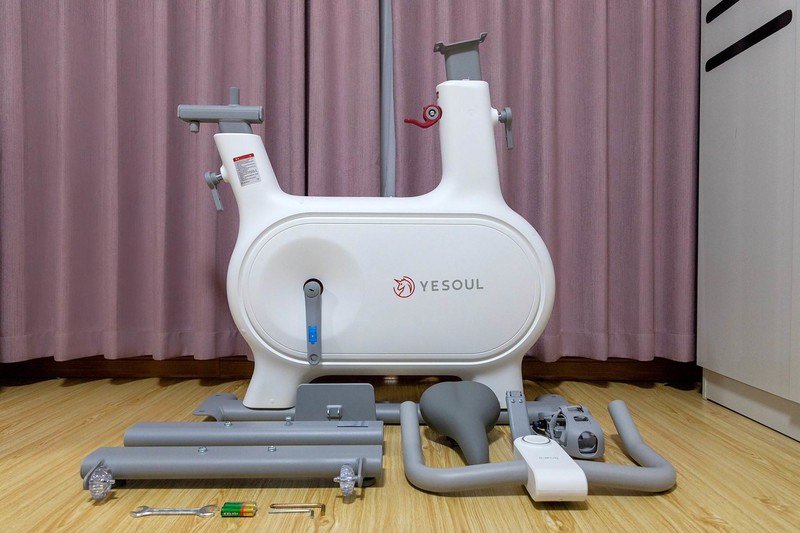 野小兽小白驹速燃单车，让小户型也能变健身房