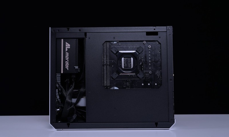 不玩灯也能很靓仔，国产新锐ALmordor 莫邪机箱+12400F+3070装机分享