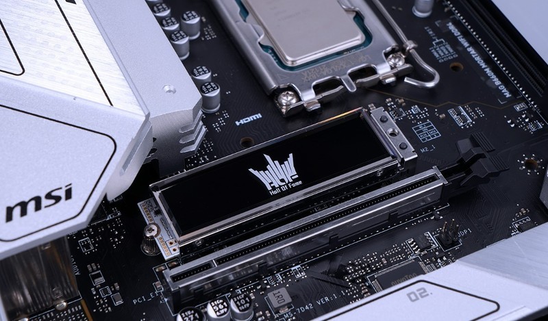 不玩灯也能很靓仔，国产新锐ALmordor 莫邪机箱+12400F+3070装机分享