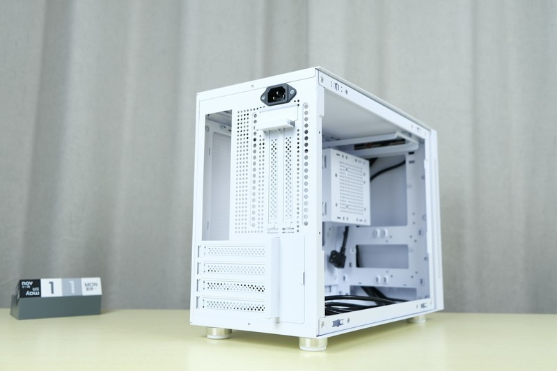 好看又好装的纯白小机箱：先马 趣造I'm 雪装豪华版 装机体验