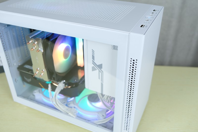 好看又好装的纯白小机箱：先马 趣造I'm 雪装豪华版 装机体验