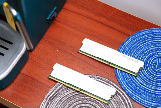 国产内存能堪大用？金百达银爵内存入手超起来！