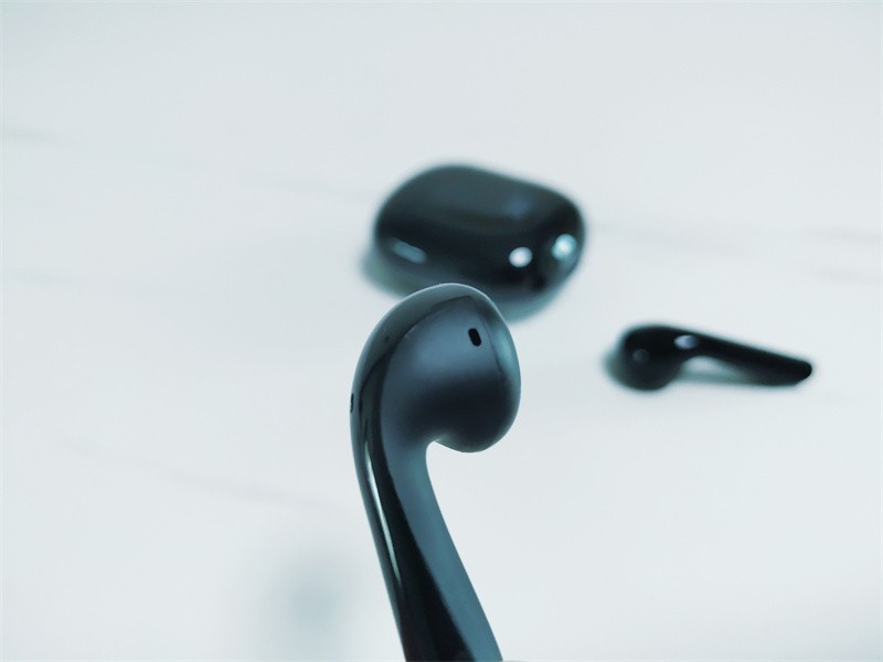 颜值与实力并存，JEET ONE升级版蓝牙耳机带你聆听音乐的魅力