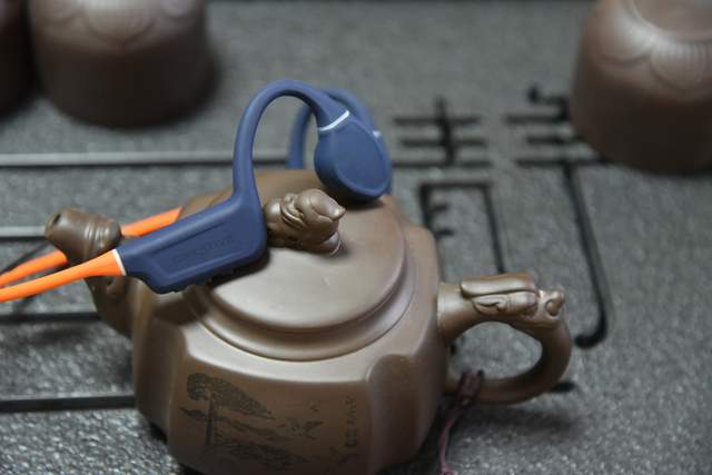 用撞色改变声音 创新Outlier free pro+的不一样