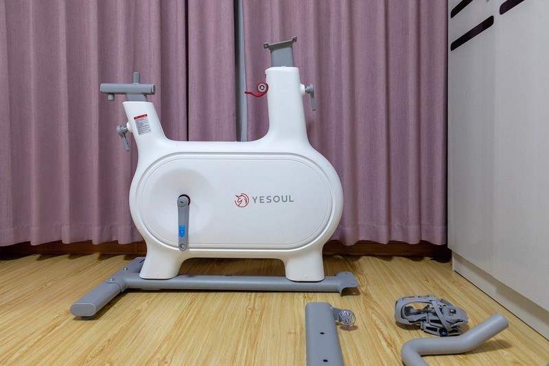 野小兽小白驹速燃单车，让小户型也能变健身房