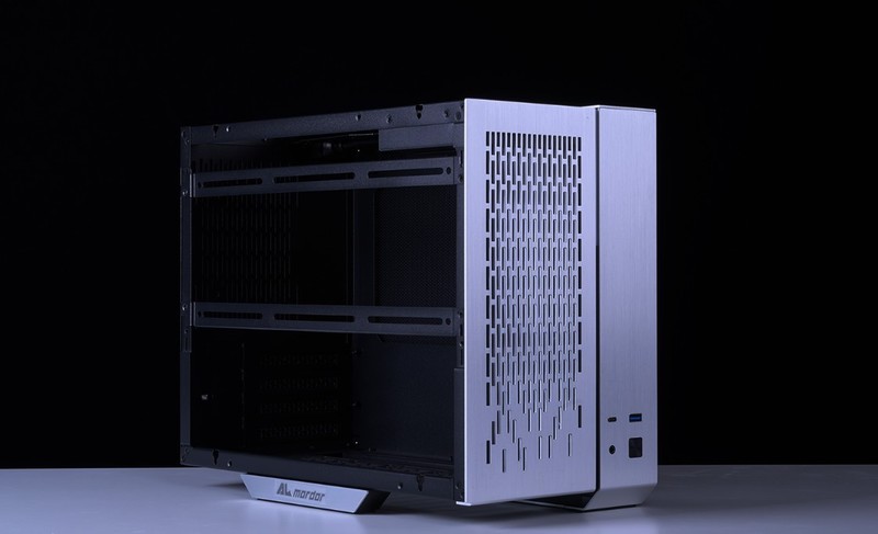 不玩灯也能很靓仔，国产新锐ALmordor 莫邪机箱+12400F+3070装机分享