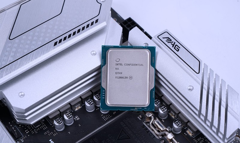 不玩灯也能很靓仔，国产新锐ALmordor 莫邪机箱+12400F+3070装机分享