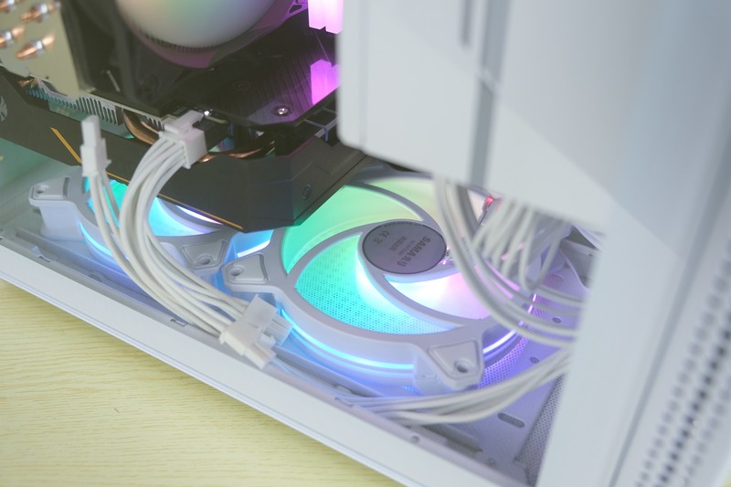 好看又好装的纯白小机箱：先马 趣造I'm 雪装豪华版 装机体验