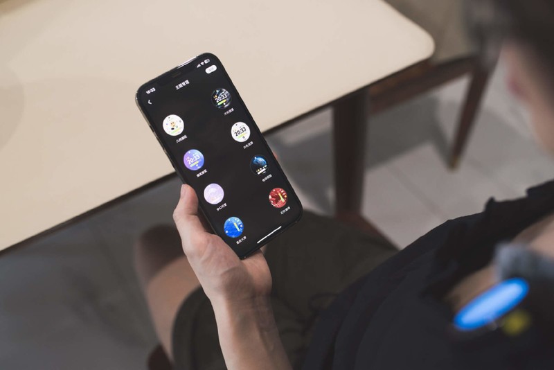 你的无线麦居然有自定义彩屏？自媒体时代必备拾音工具——枫笛BlinkMe