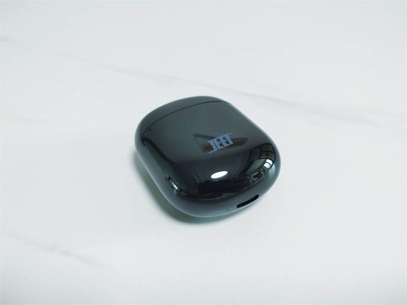 颜值与实力并存，JEET ONE升级版蓝牙耳机带你聆听音乐的魅力