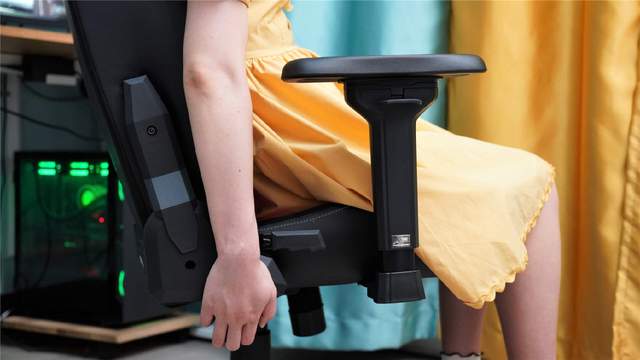 Morphling变体精灵电竞椅入手一周体验分享：动态支撑技术秀科技