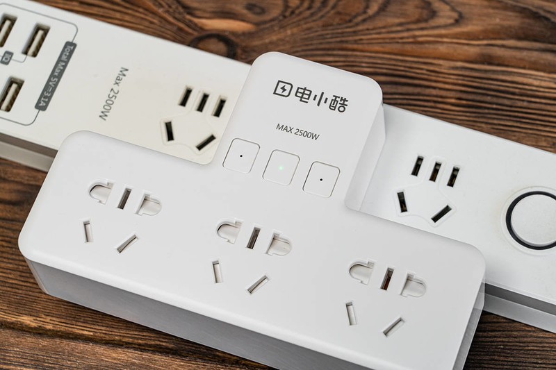 在智能家居的风口中，连插排都不甘寂寞，电小酷确实有点酷