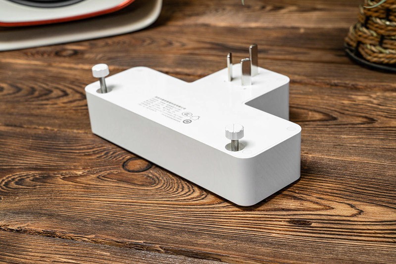 在智能家居的风口中，连插排都不甘寂寞，电小酷确实有点酷