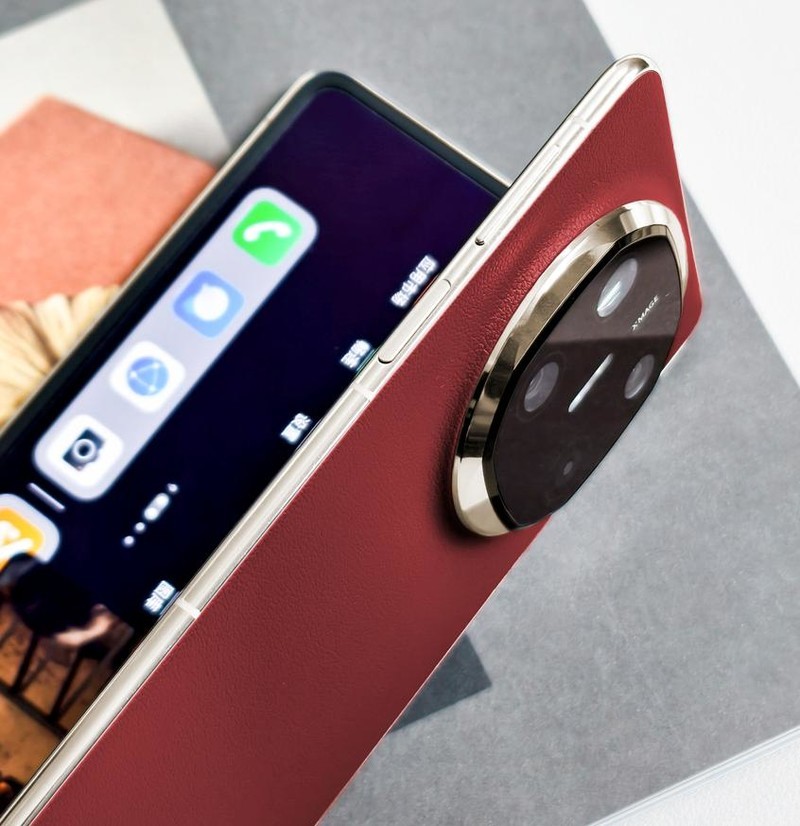 见证神舟二十号升空，华为Mate X6再度夯实全能旗舰地位