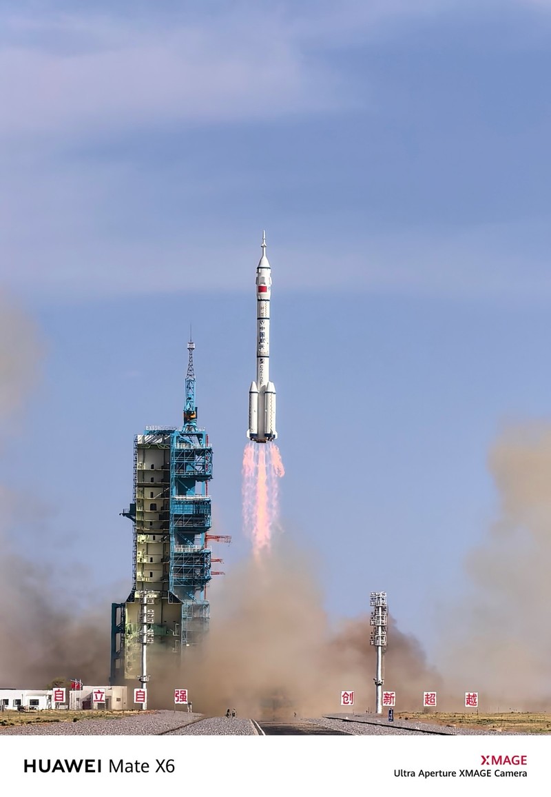见证神舟二十号升空，华为Mate X6再度夯实全能旗舰地位