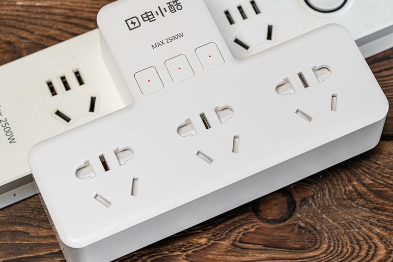 在智能家居的风口中，连插排都不甘寂寞，电小酷确实有点酷