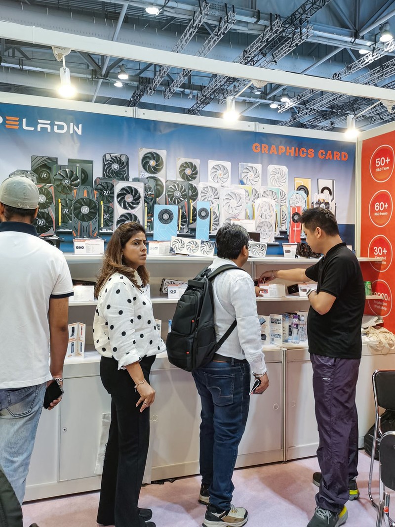 磐镭携新品高能亮相香港环球资源消费电子展