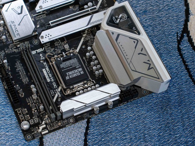 好玩的真香主板，华硕Z790 AYW OC超频教程分享