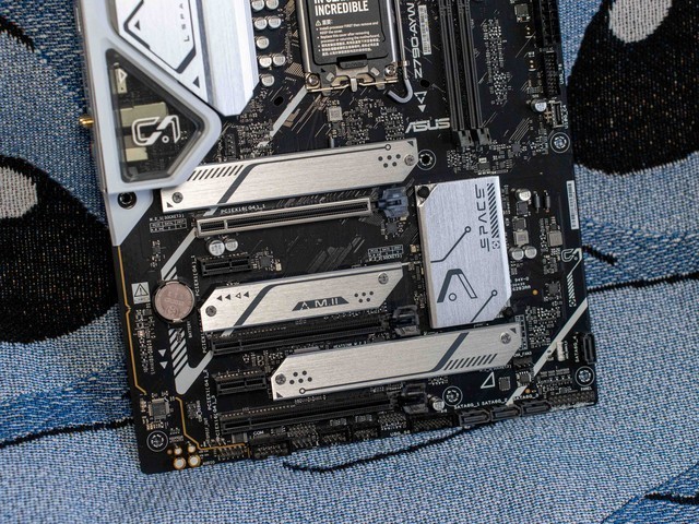 好玩的真香主板，华硕Z790 AYW OC超频教程分享