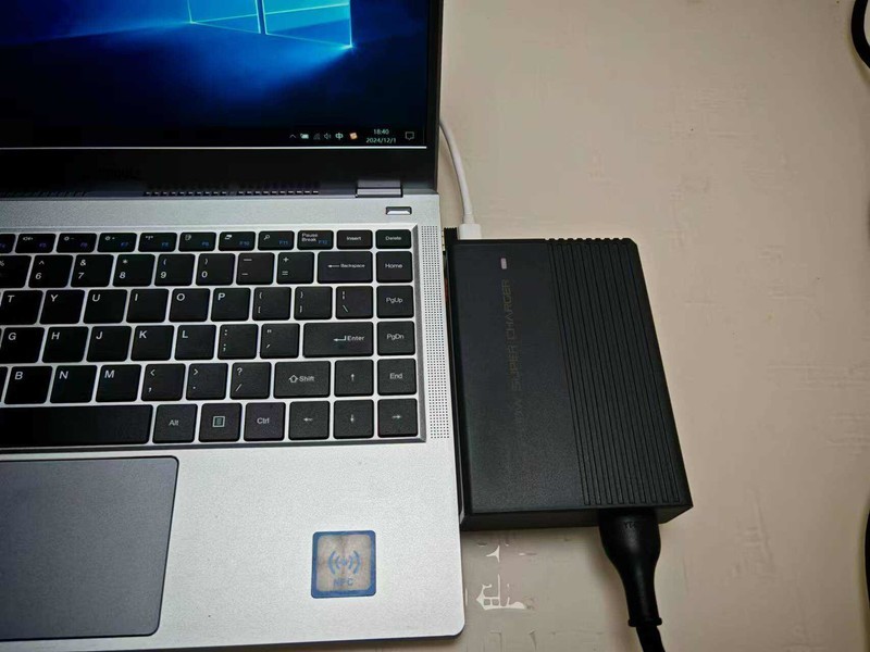 轻薄革命！SlimQ F330氮化镓充电器，解决笔记本充电器笨重难题