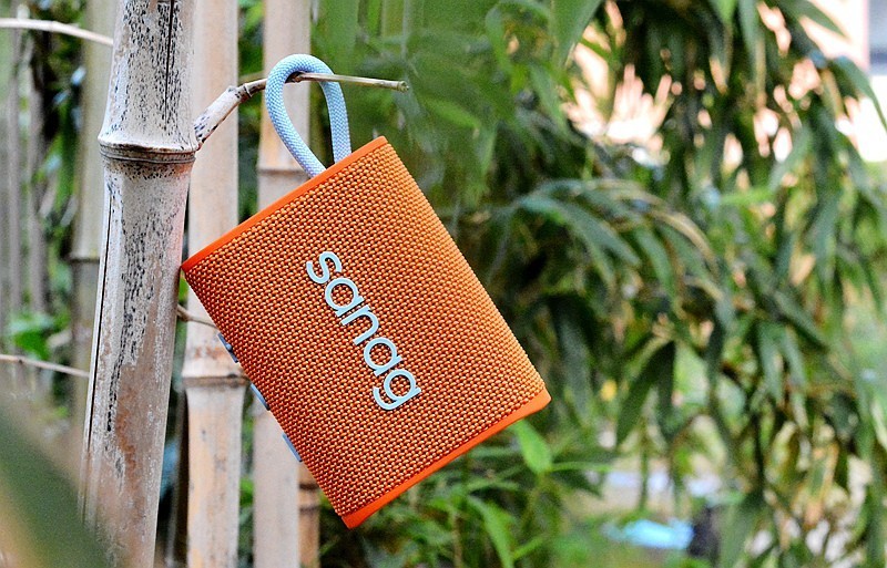 多色灵动户外娱乐潮流音乐随心而动Sanag塞那M13SPro无线蓝牙音箱上手体验