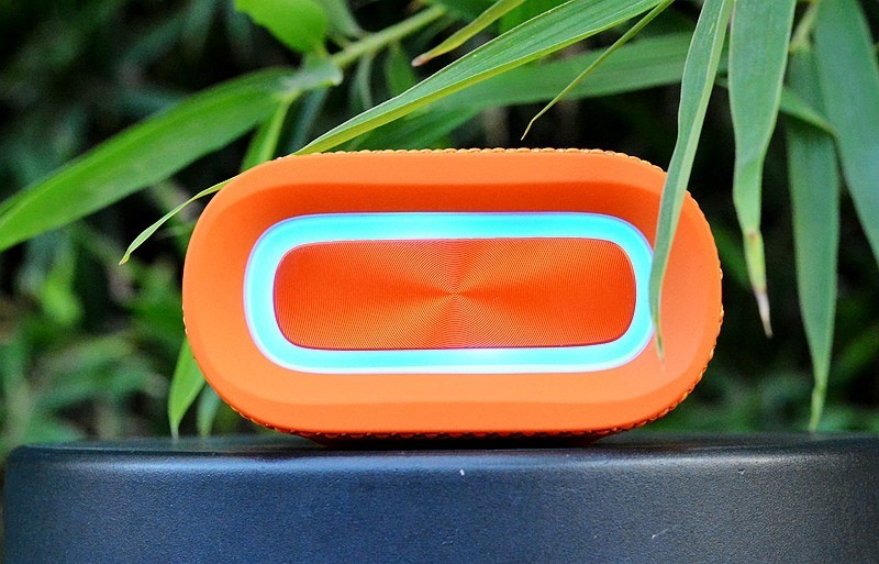 多色灵动户外娱乐潮流音乐随心而动Sanag塞那M13SPro无线蓝牙音箱上手体验