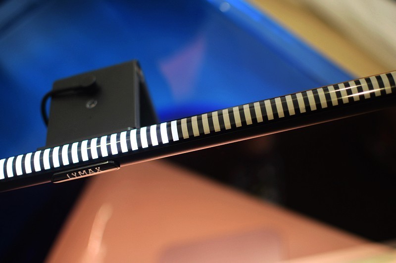 不用再担心看电脑伤眼睛了，LYMAX徕美视防蓝光拾音屏幕灯（直屏版）实测