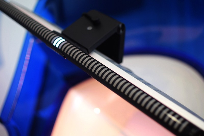 不用再担心看电脑伤眼睛了，LYMAX徕美视防蓝光拾音屏幕灯（直屏版）实测