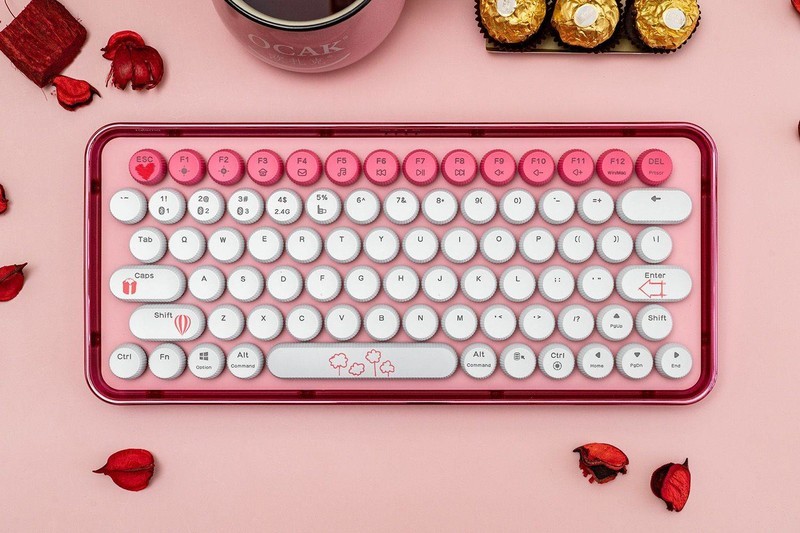 老婆过生日送了雷柏ralemo Pre 5键盘，办公室女同事都问是啥型号