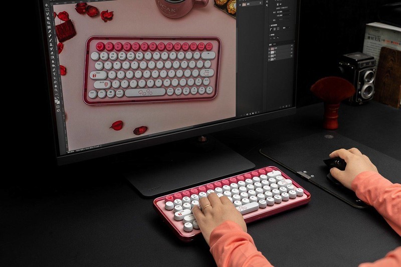 老婆过生日送了雷柏ralemo Pre 5键盘，办公室女同事都问是啥型号